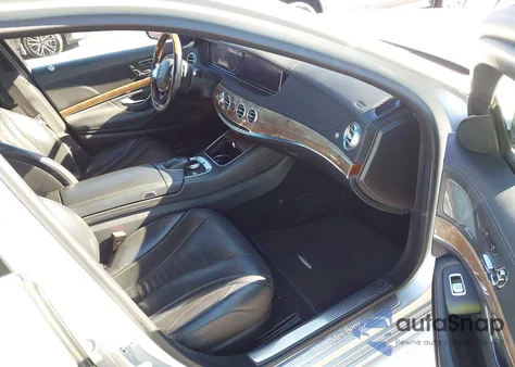 2014 Mercedes-Benz S 550 z USA, uszkodzony, nr VIN WDDUG8CBXEA008090